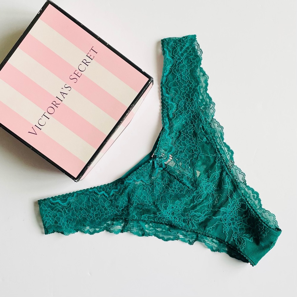 XL Victoria’s Secret green lace brazilian panty